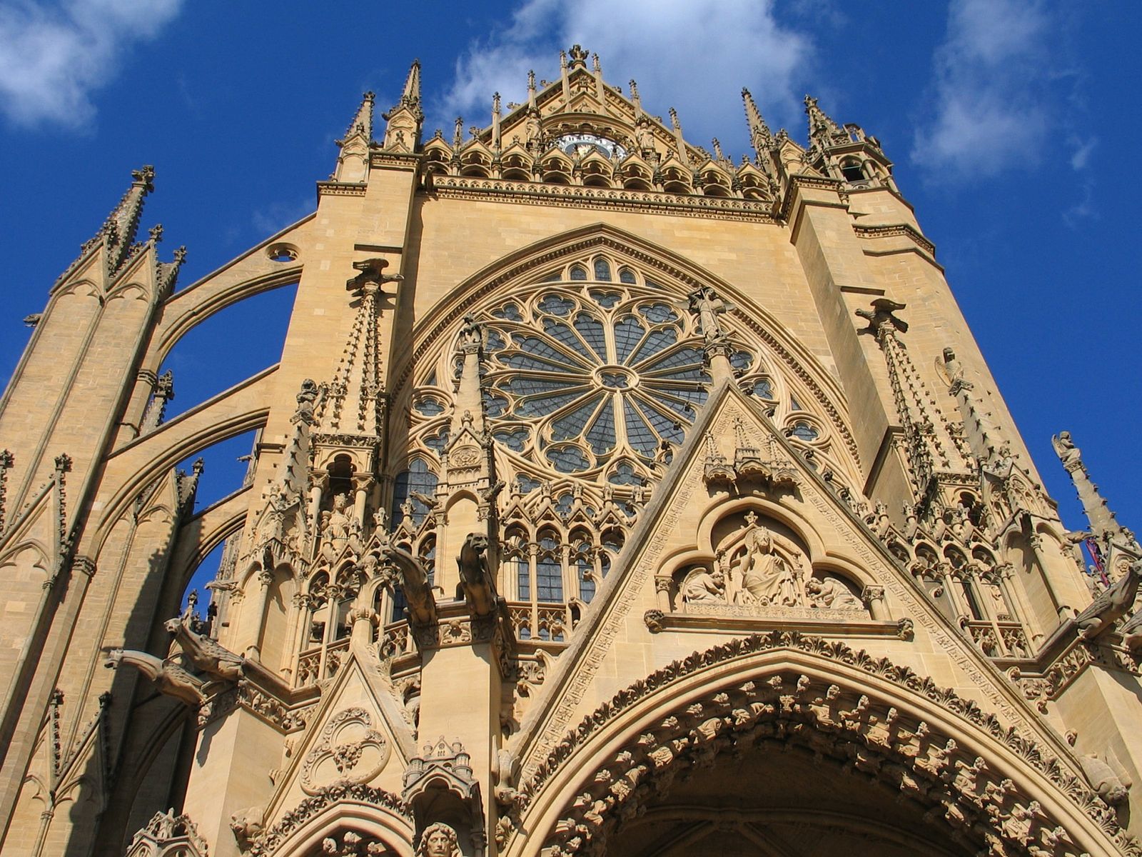 Détails du portail Ouest de la cathédrale Saint-Étienne de Metz